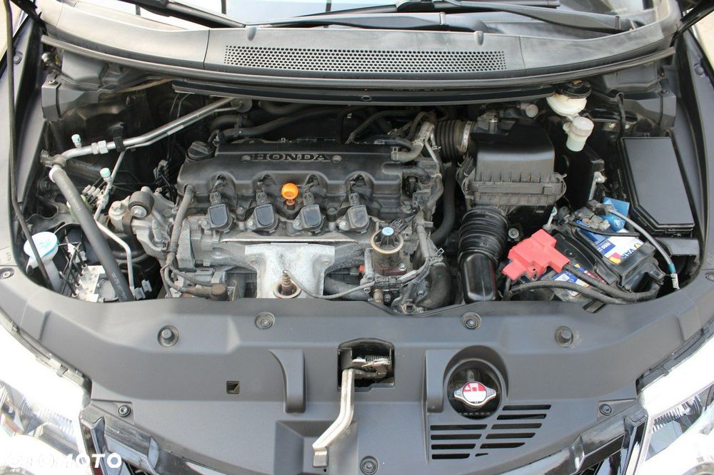 Honda Civic 1.8 i-VTEC Sport - 34