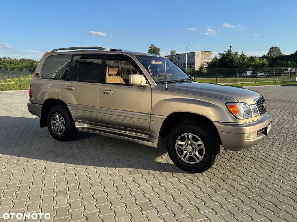 Lexus LX - 3