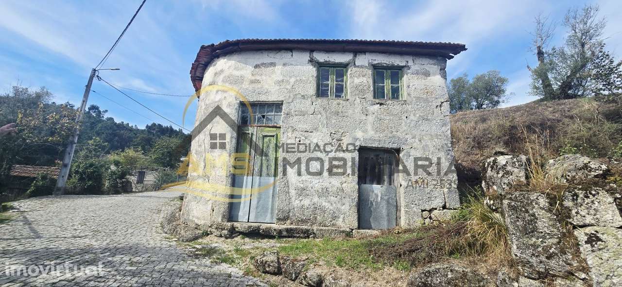 2 Moradias para Restauro - Grande imagem: 4/30