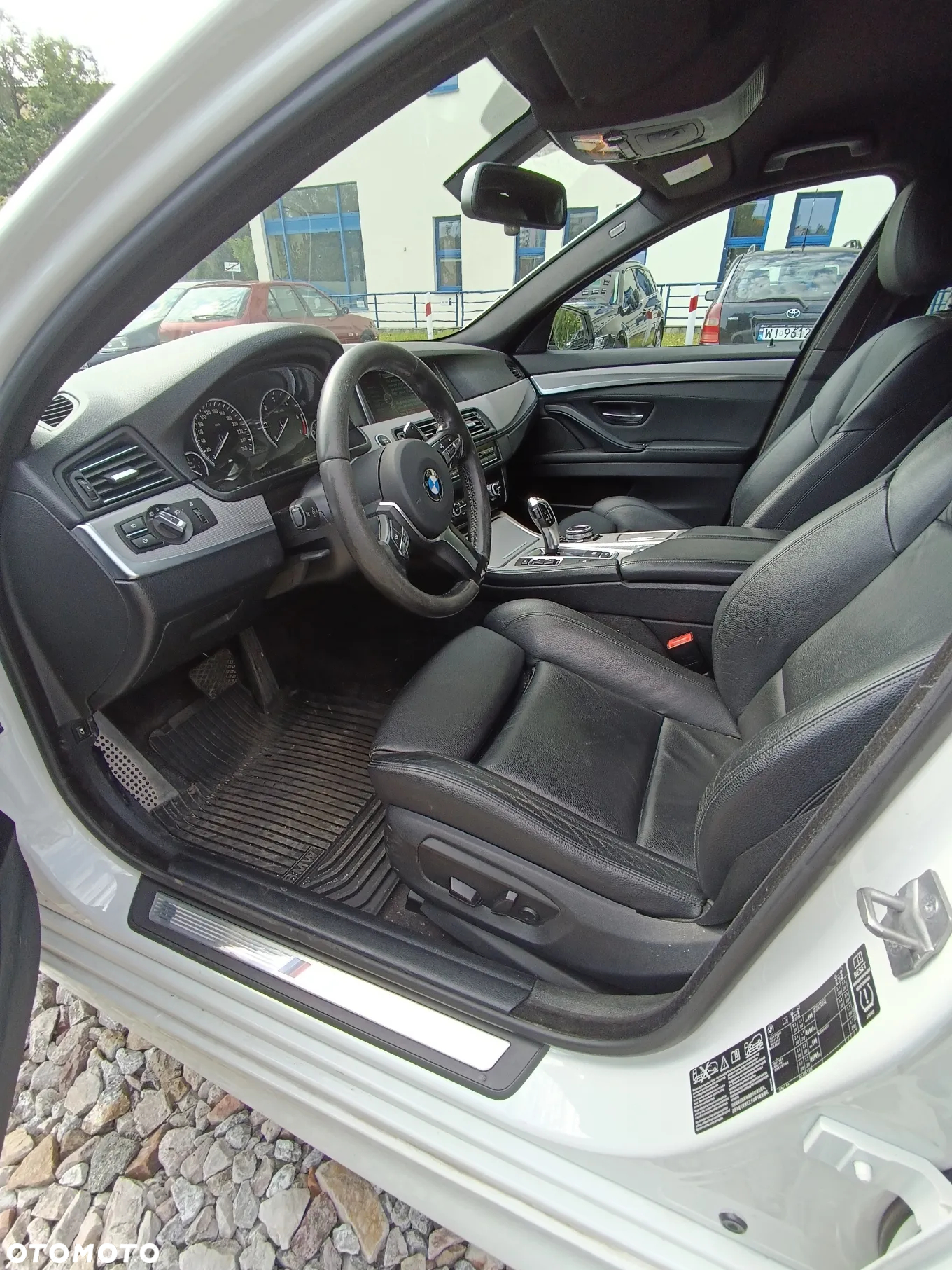 BMW Seria 5 520d xDrive - 27