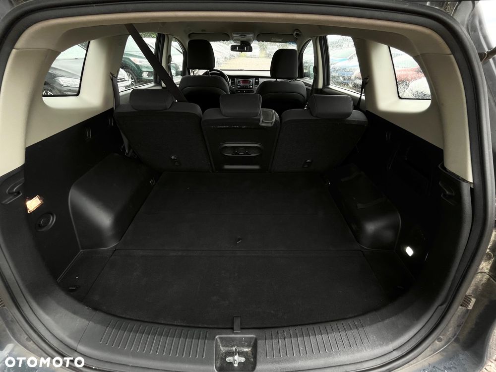 Kia Carens 1.6 GDI M - 23