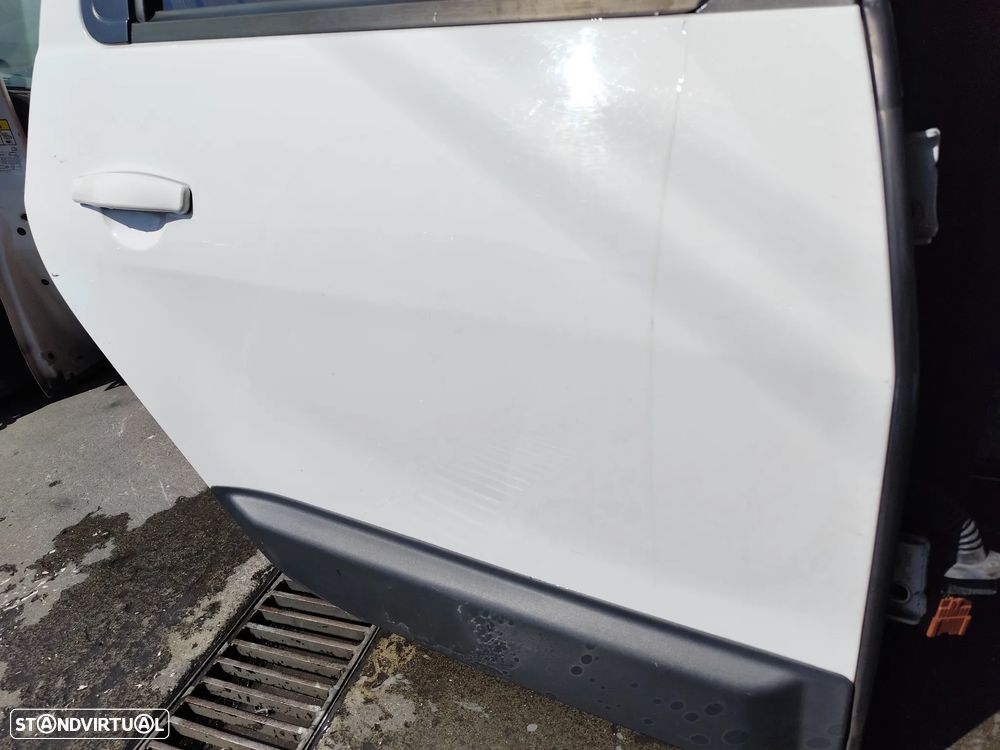 DACIA DUSTER I PORTA TRAS DIREITA - PT532 - 5