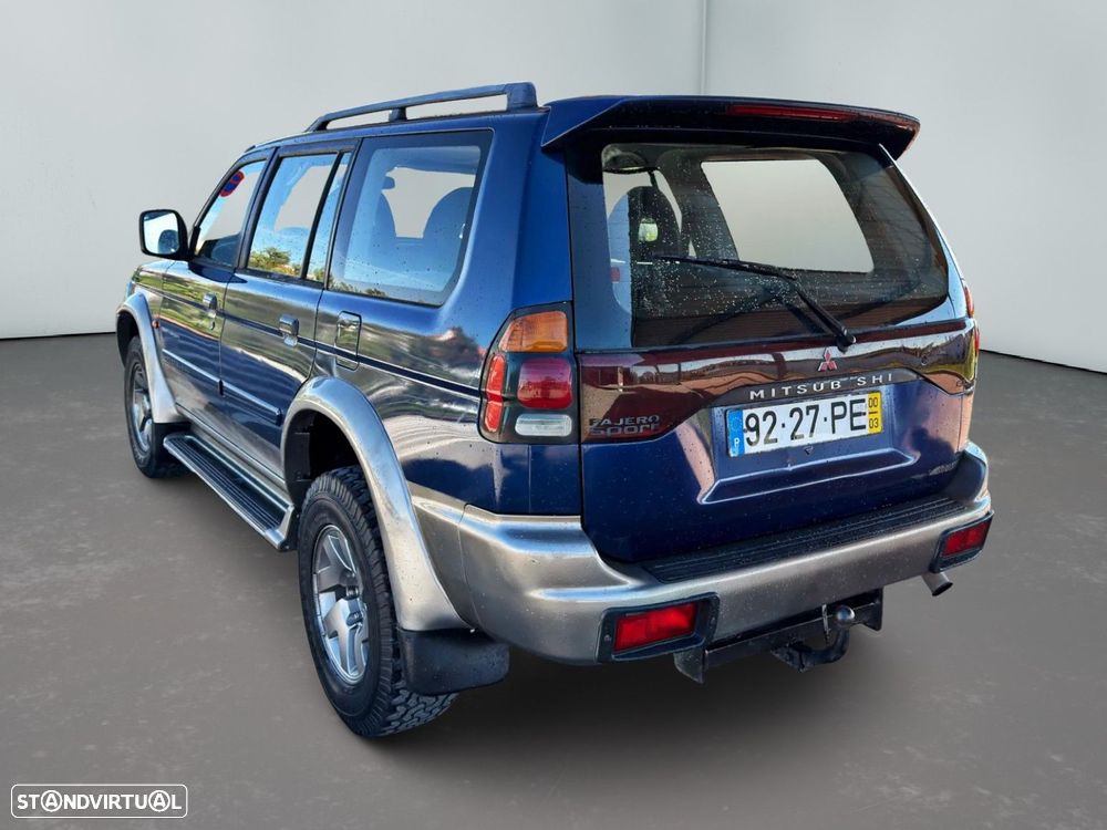 Mitsubishi Pajero Sport 2.5 TD GLS - 7