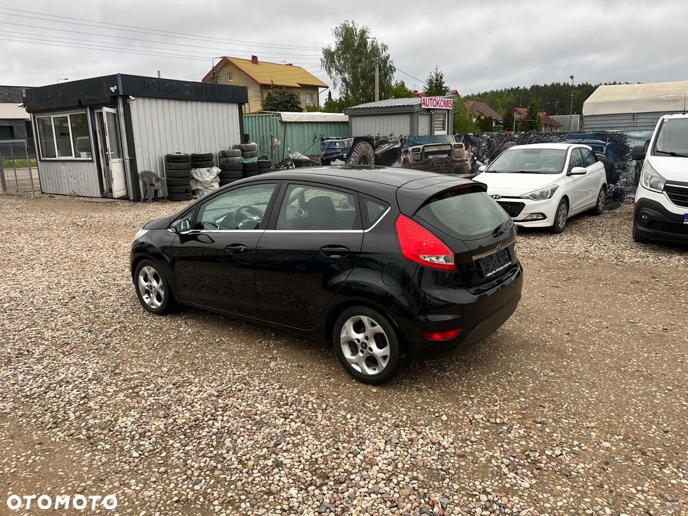 Ford Fiesta 1.25 Titanium - 31