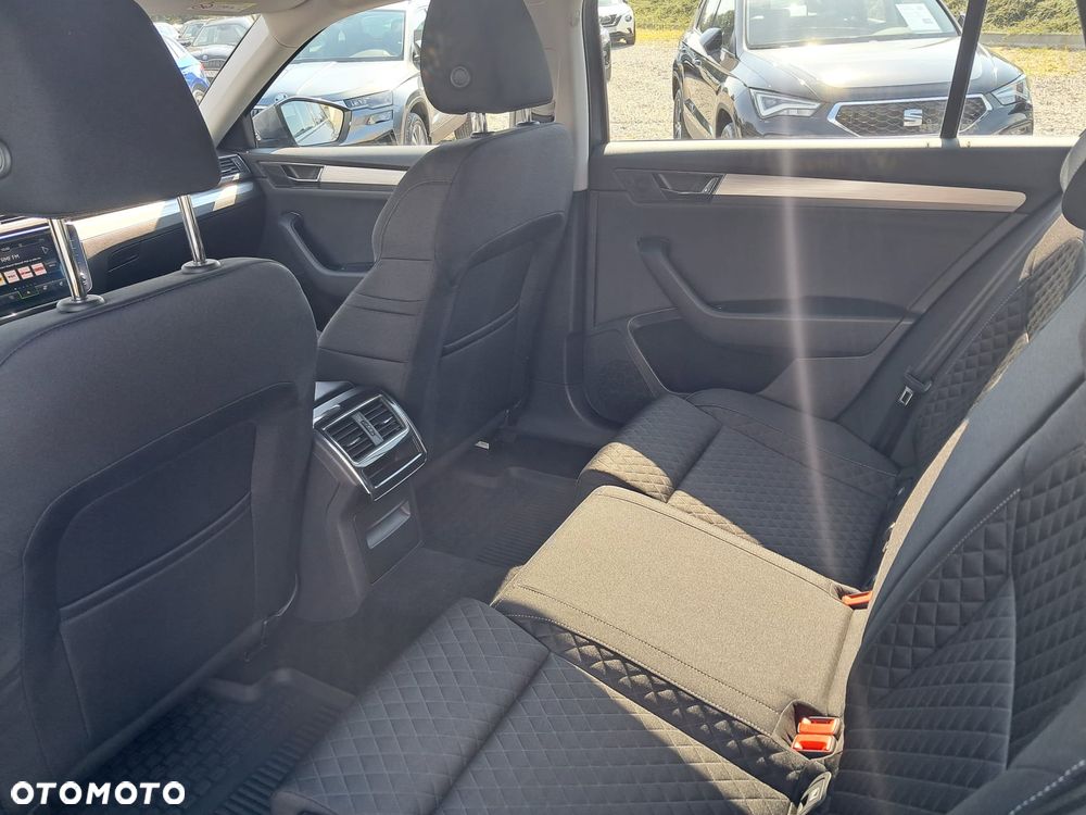 Skoda Superb 2.0 TDI SCR Ambition DSG - 27