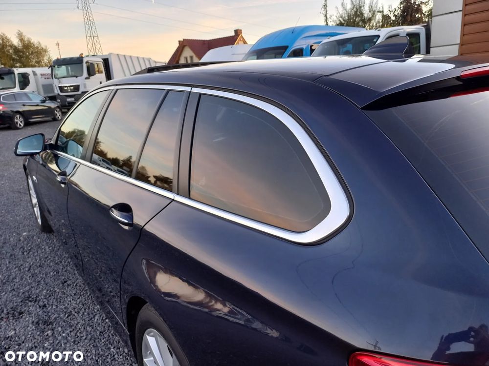 BMW Seria 5 520d - 14