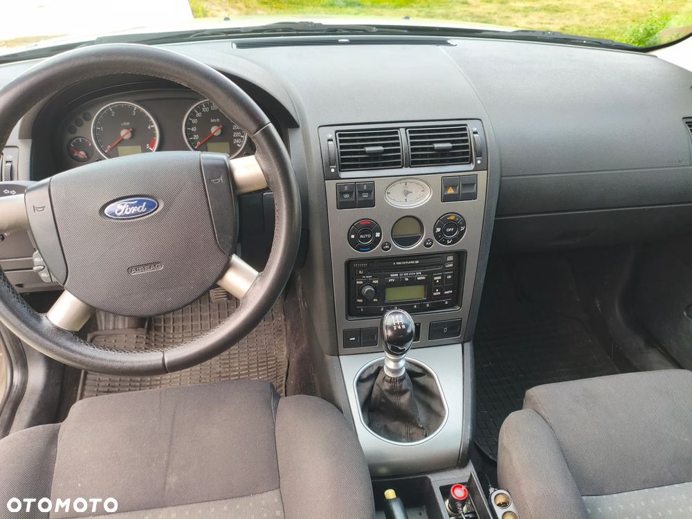 Ford Mondeo 2.0 TDCi Ambiente - 8