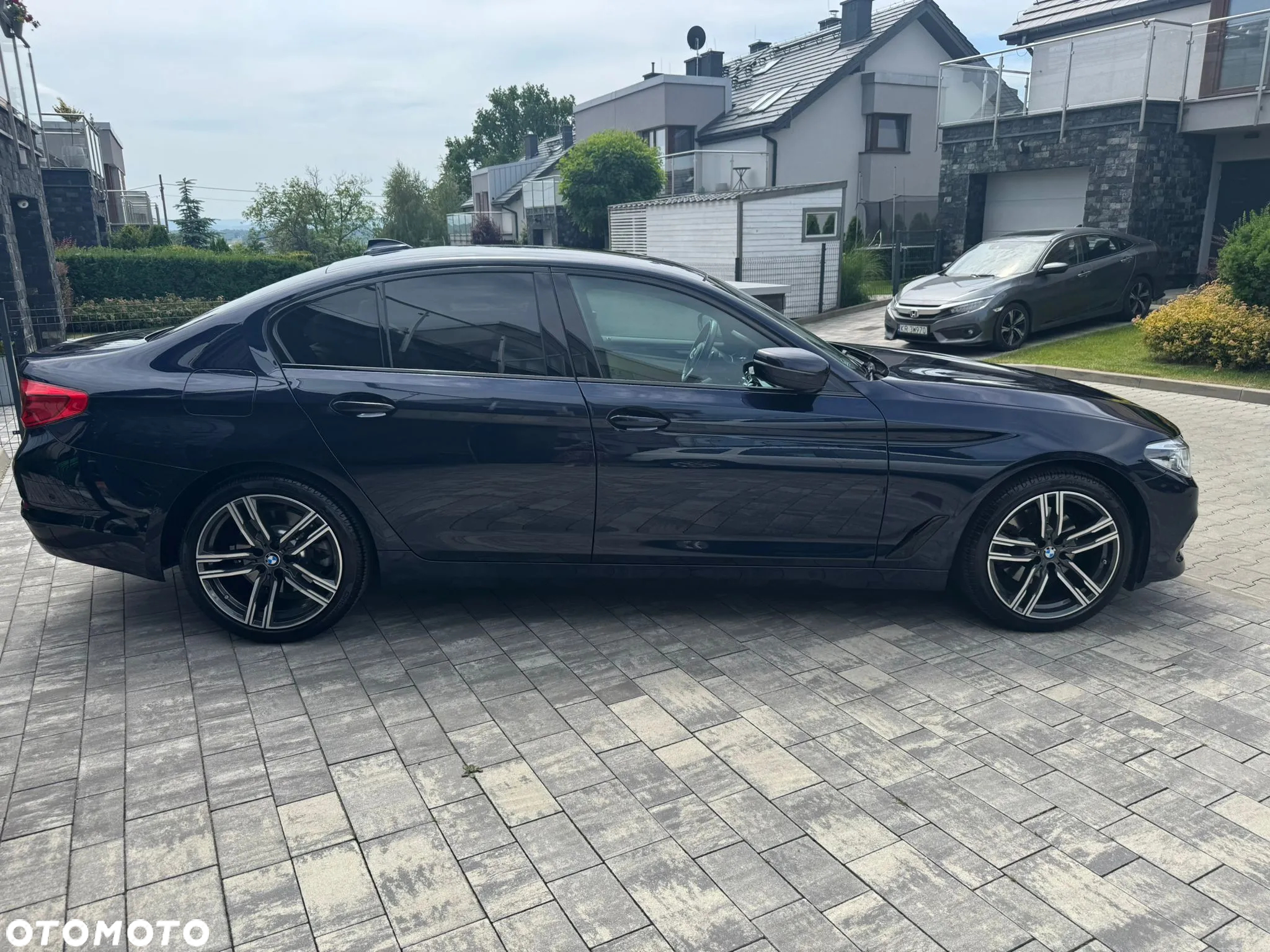 BMW Seria 5 520d xDrive Sport Line sport - 2