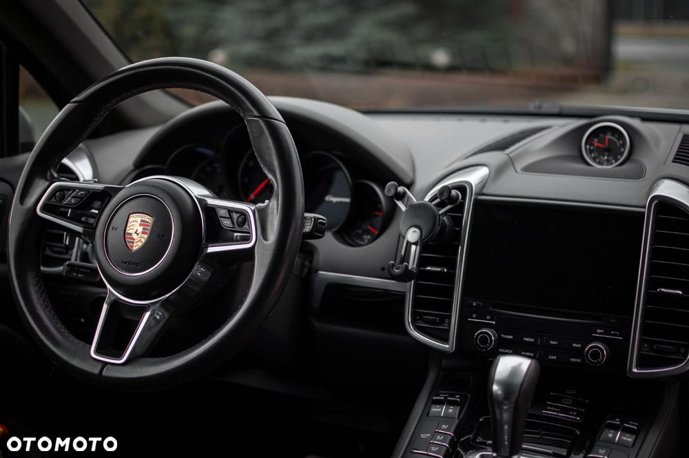 Porsche Cayenne Platinum Edition - 9