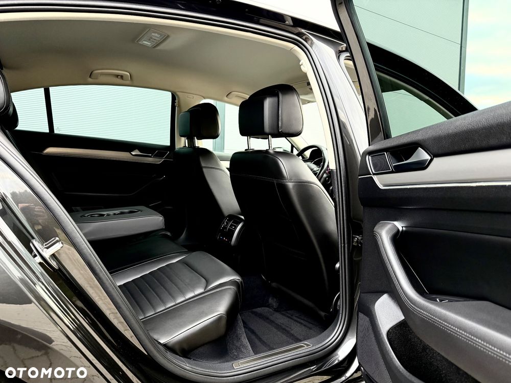 Volkswagen Passat 1.6 TDI SCR DSG - 31
