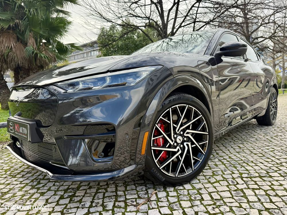 Ford Mustang Mach-E AWD GT - 28