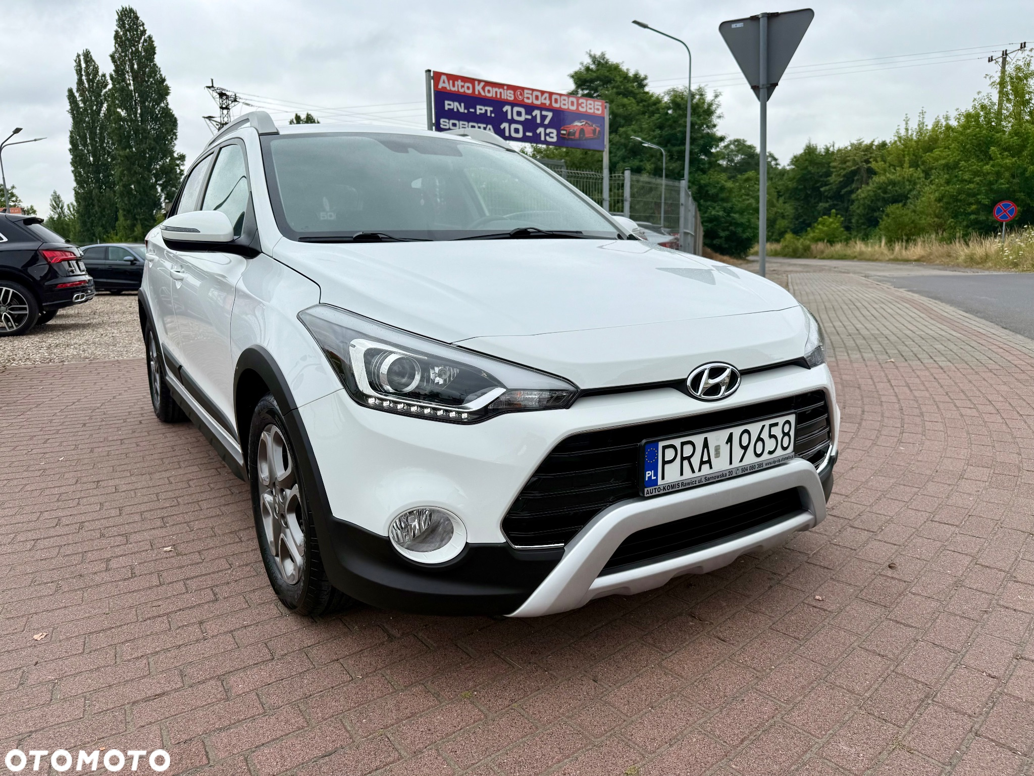 Hyundai i20 blue 1.4 Active Select - 16