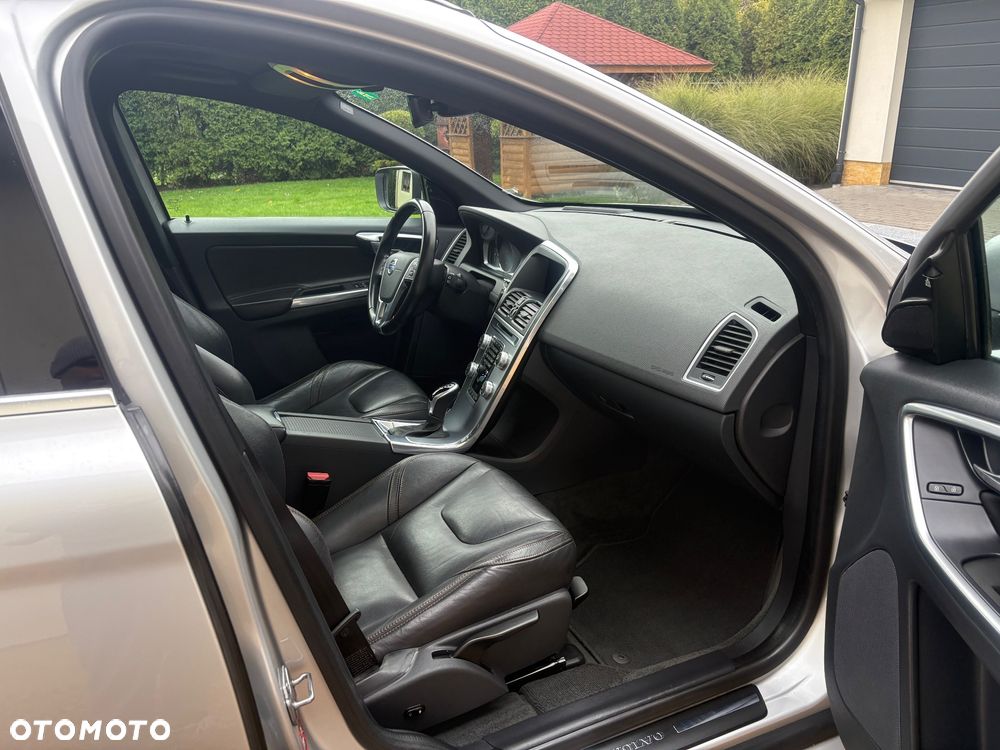 Volvo XC 60 D4 Geartronic Summum - 21