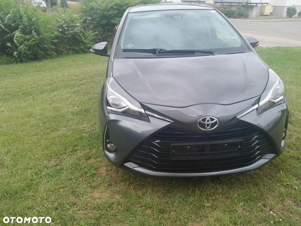 Toyota Yaris - 10