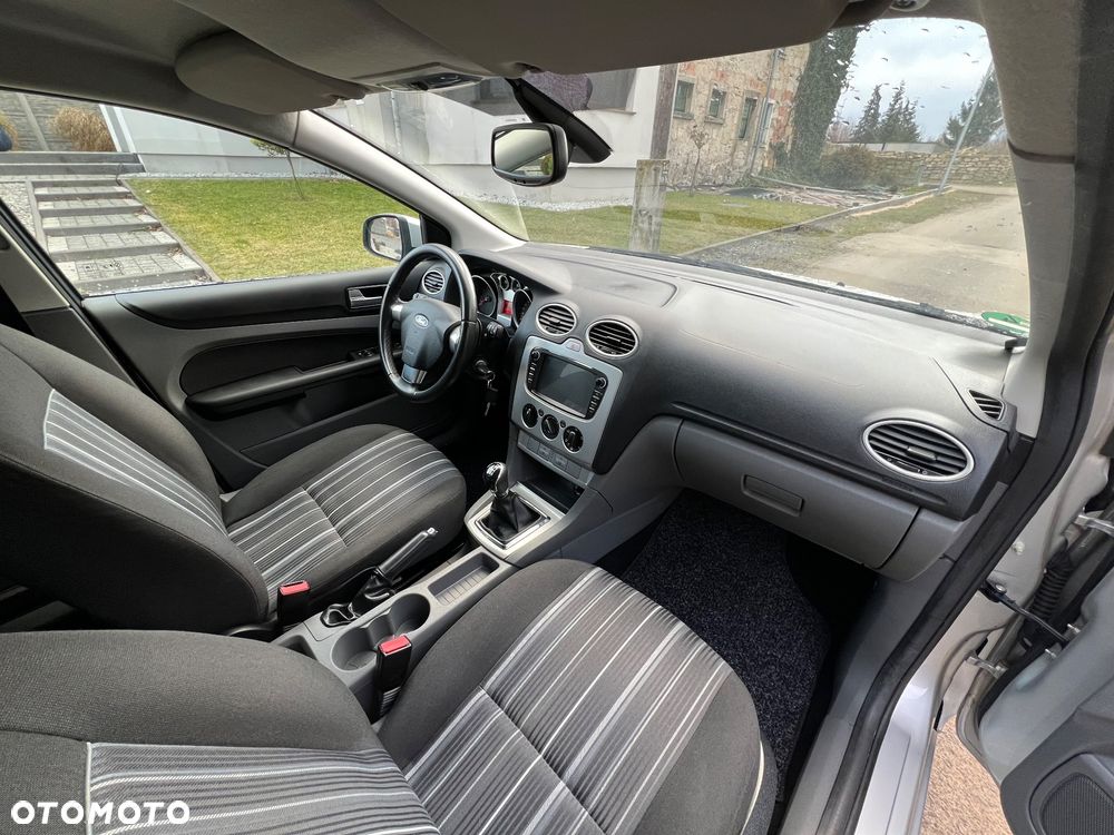 Ford Focus 1.6 16V Silver Magic - 16