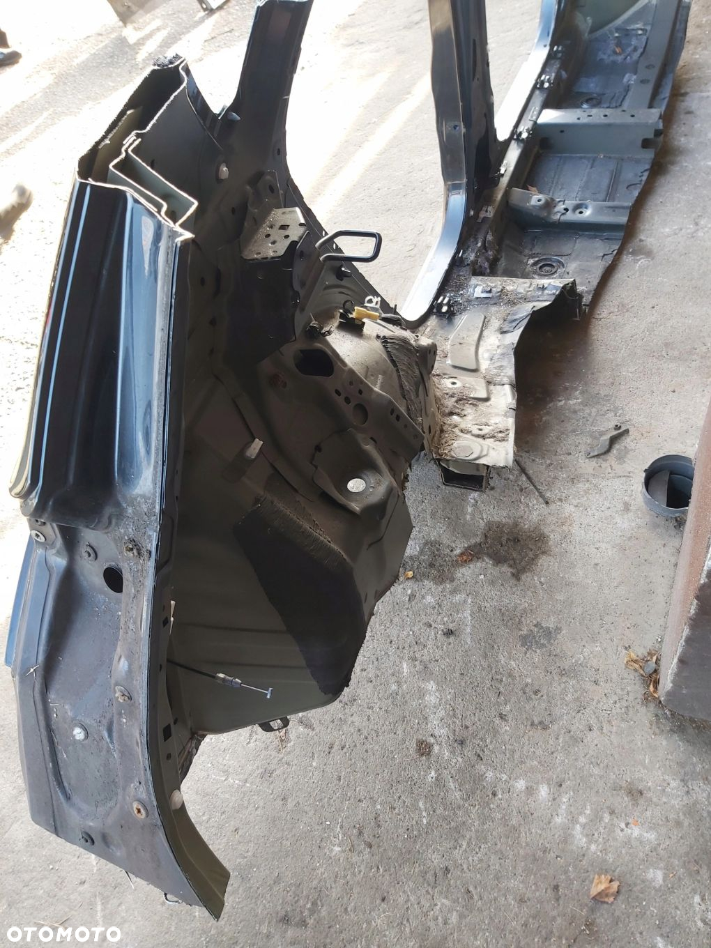 Toyota Auris II ćwiartka błotnik lewy tył słupek B próg bok lewy - 4