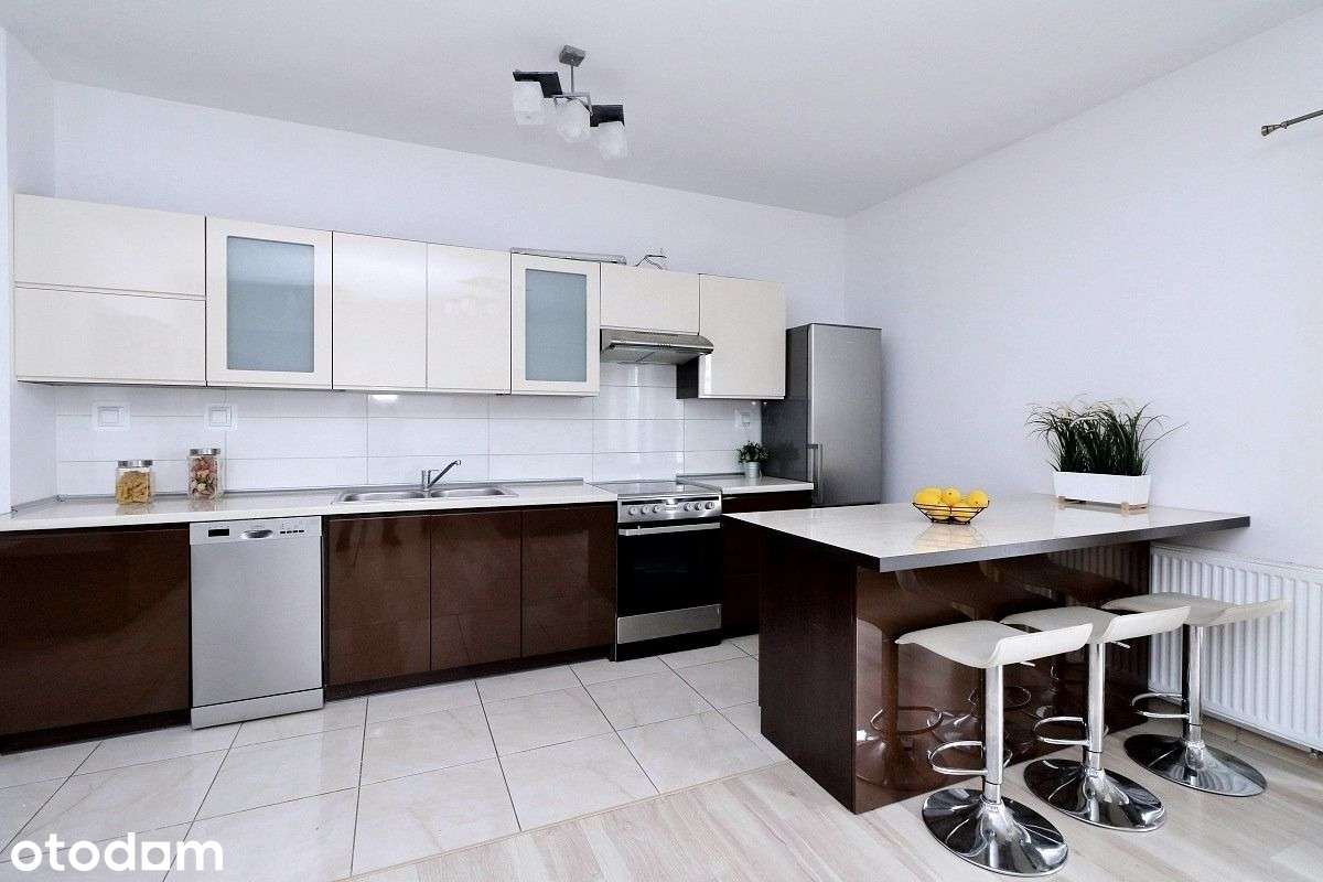 Mieszkanie z garażem i balkonem - Metro Trocka
