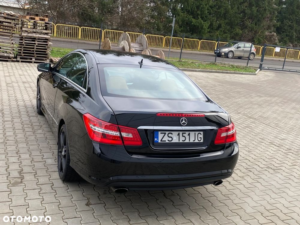 Mercedes-Benz Klasa E 350 CDI DPF BlueEFFICIENCY 7G-TRONIC Avantgarde - 15