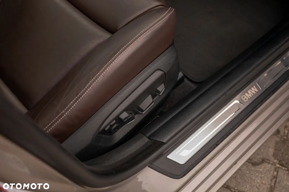 BMW Seria 5 535d Luxury Line - 28