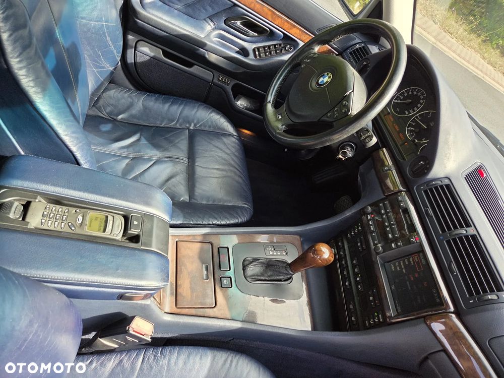 BMW Seria 7 740d - 8