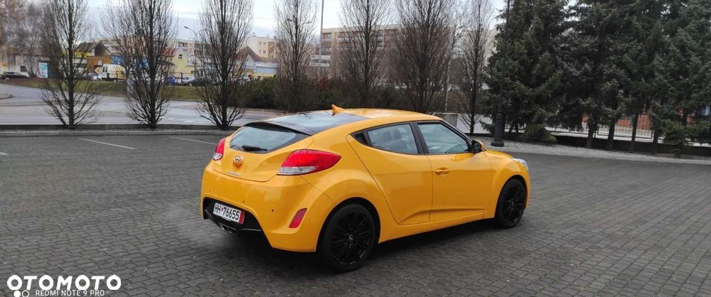 Hyundai Veloster - 13