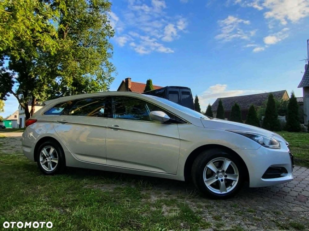 Hyundai i40 Kombi blue 1.6 Classic - 14
