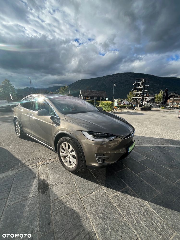 Tesla Model S Long Range Plus - 33