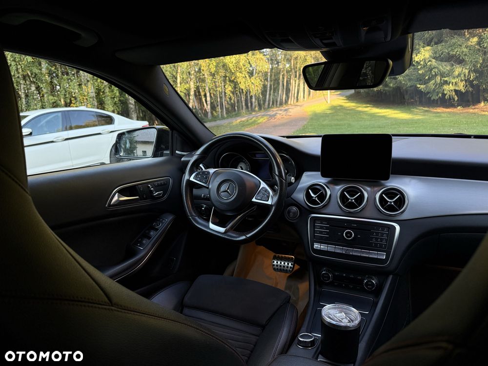 Mercedes-Benz GLA - 7