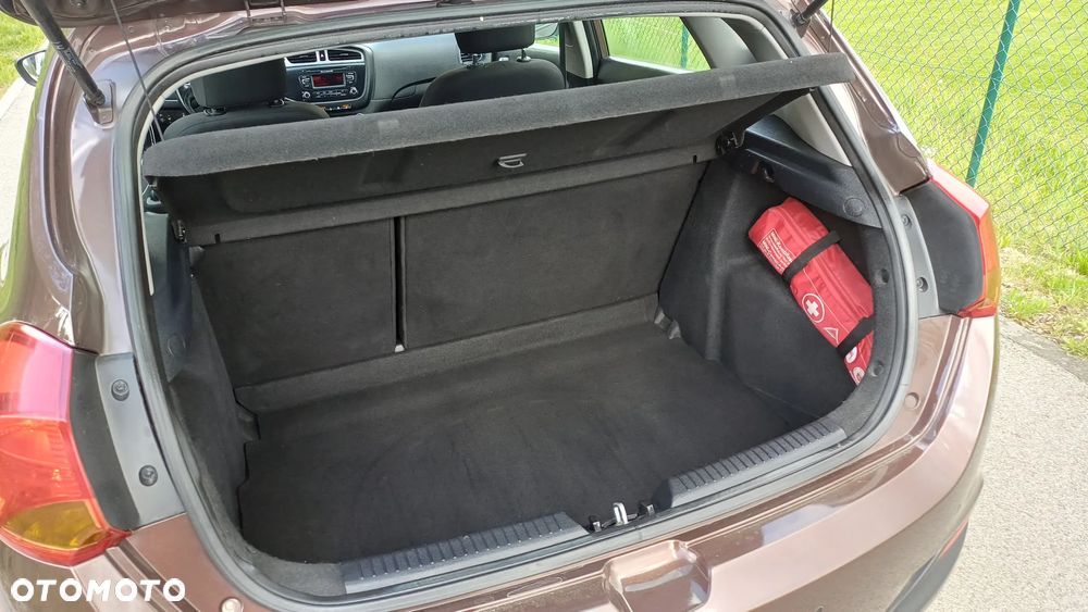 Kia Ceed - 25