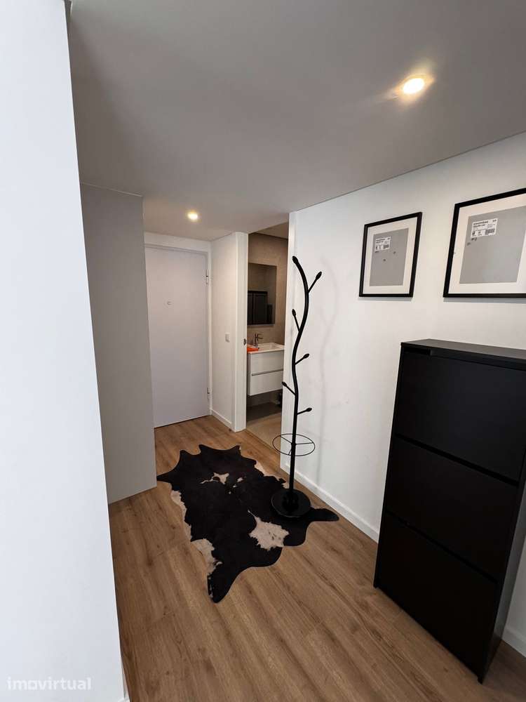 Apartamento, 158 m², Mafamude e Vilar do Paraíso - Grande imagem: 2/19