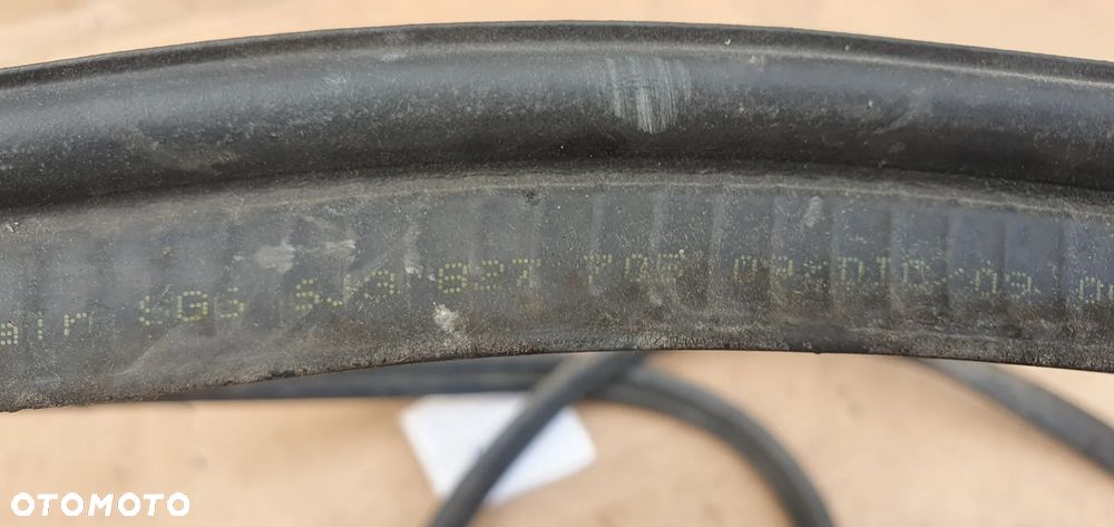 Uszczelka klapy bagażnika Seat Ibiza IV 3D 6J3827705 - 5