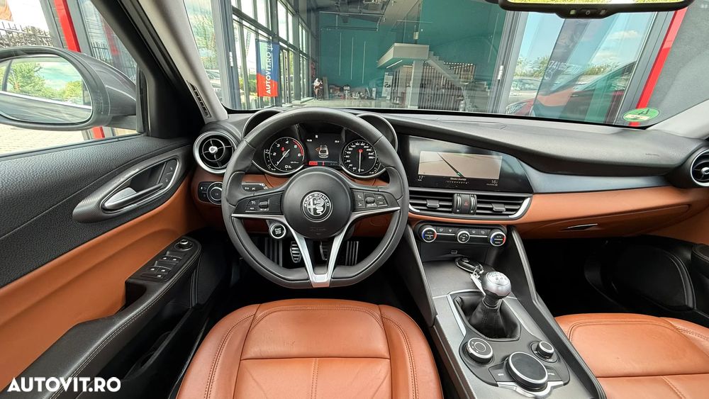 Alfa Romeo Giulia 2.2 JTDM Super - 7