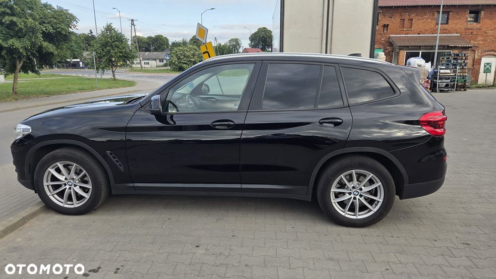 BMW X3 xDrive20i Advantage - 3