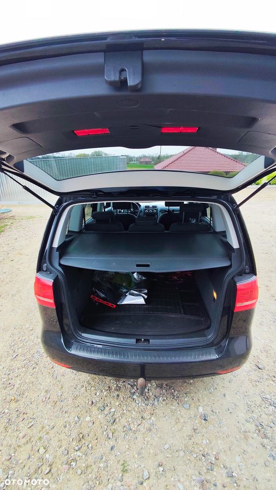 Volkswagen Touran 2.0 TDI DPF BlueMotion Technology DSG MATCH - 8