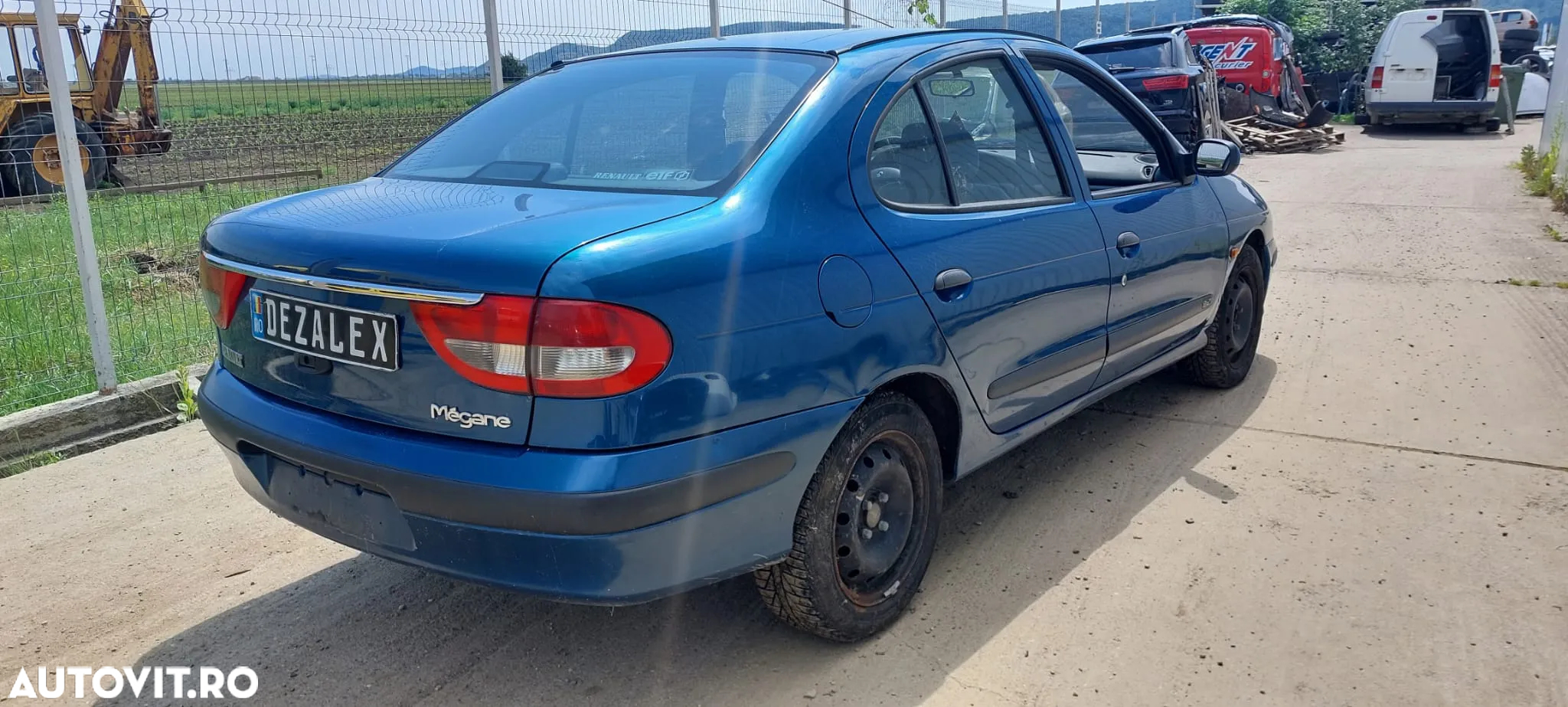 Dezmembrari Renault Megane 1 Sedan 1,9DTi - 3