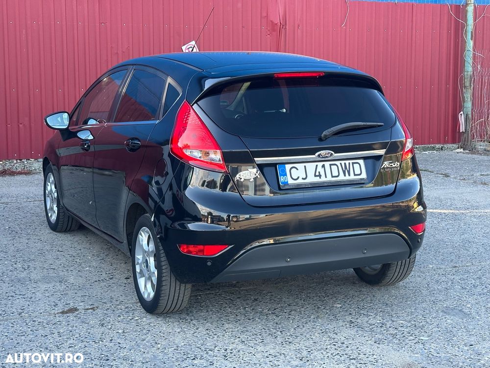 Ford Fiesta 1.6 TDCi DPF Ghia - 3
