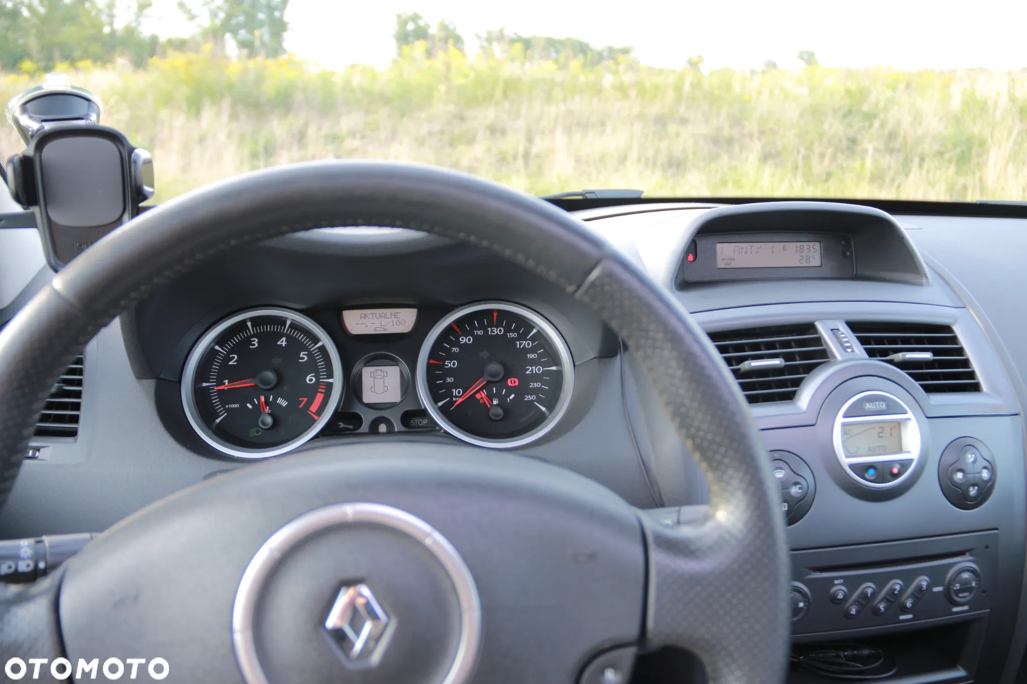 Renault Megane 1.6 Grandtour Exception - 13