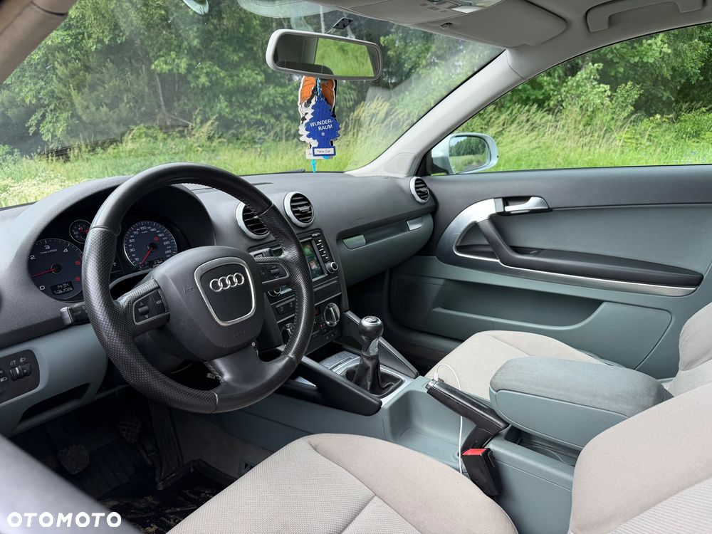 Audi A3 3-drzwiowe 2.0 TDI DPF Attraction - 11