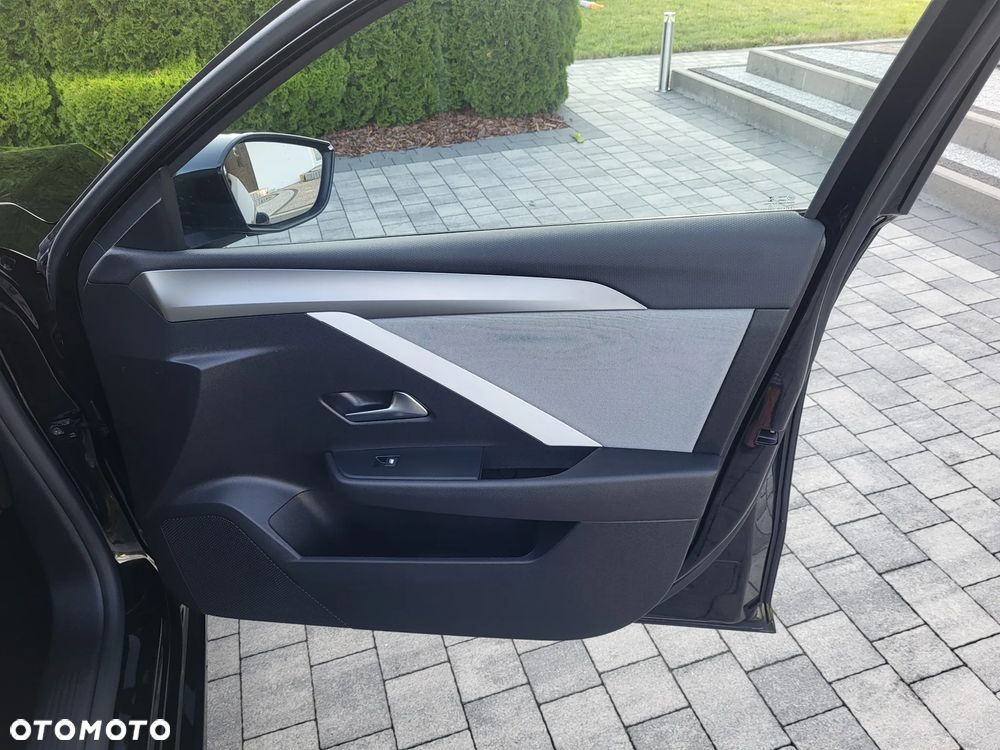 Opel Astra 1.2 Turbo Business Edition - 16