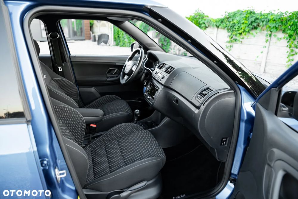 Skoda Fabia 1.4 TSI DSG RS - 25