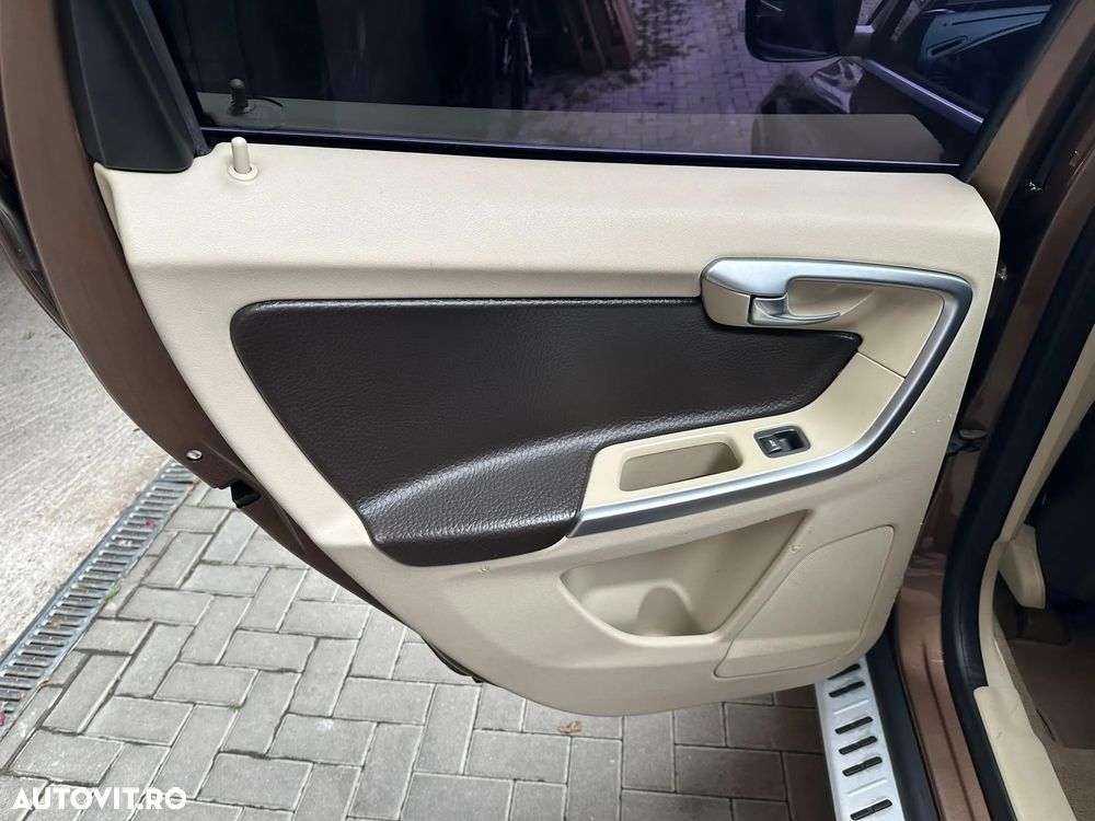 Volvo XC 60 D3 AWD Kinetic - 13
