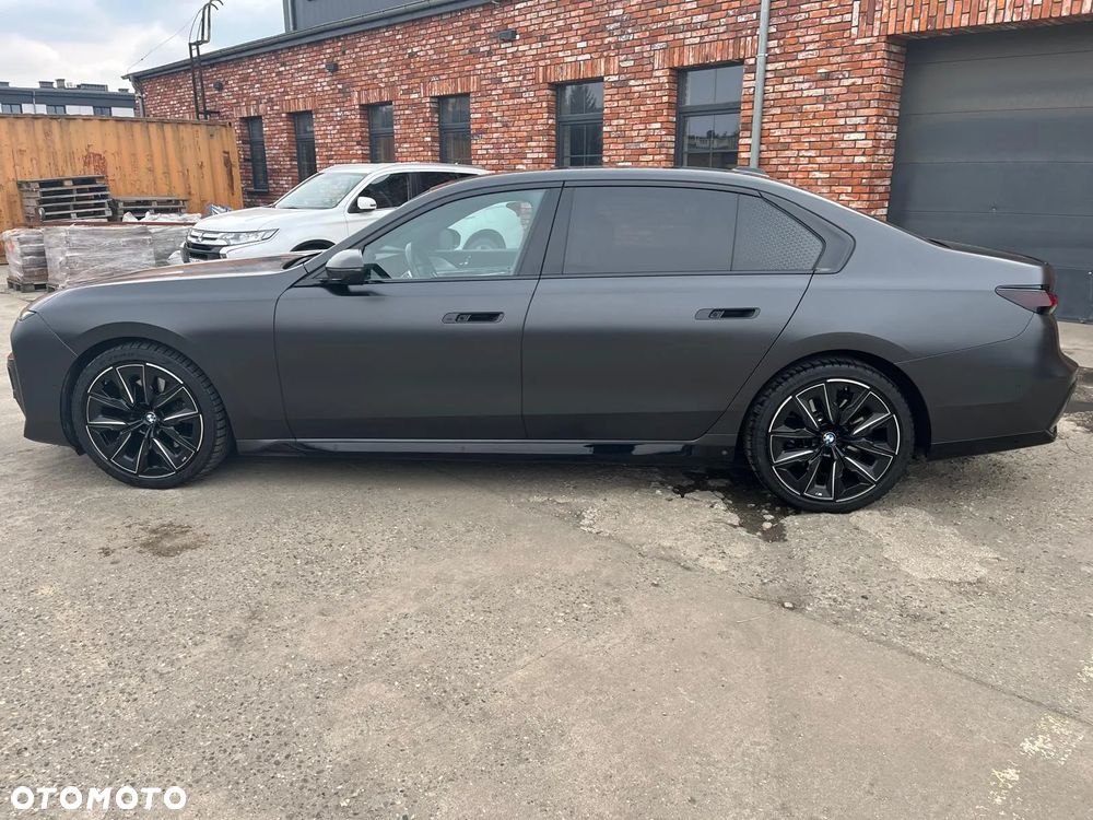 BMW Seria 7 - 24