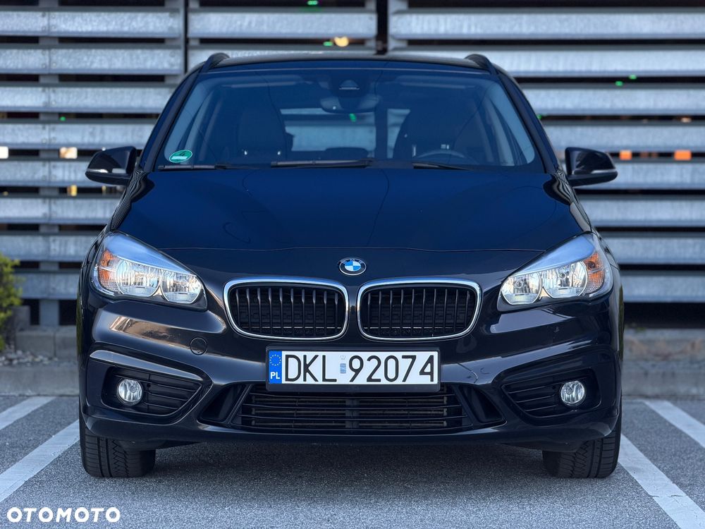 BMW Seria 2 218d Sport Line - 2