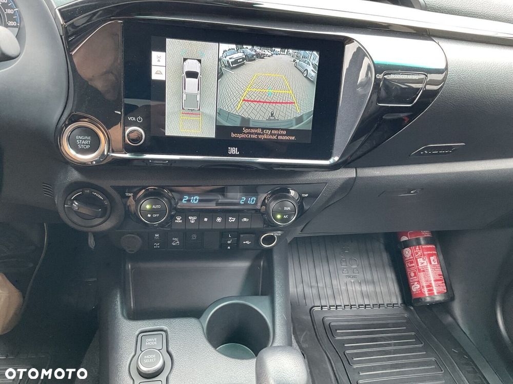 Toyota Hilux 2.8 D-4D mHEV Double Cab Invincible 4x4 - 18