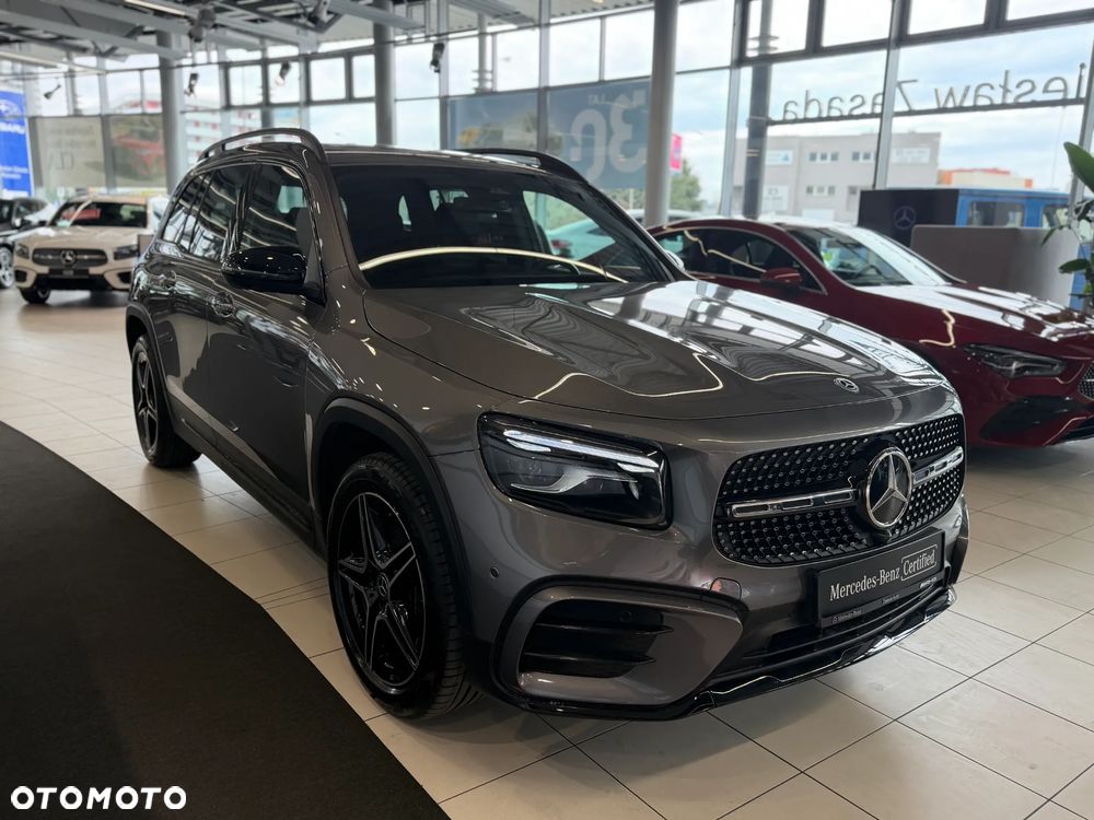 Mercedes-Benz GLB 200 AMG Line 7G-DCT - 7