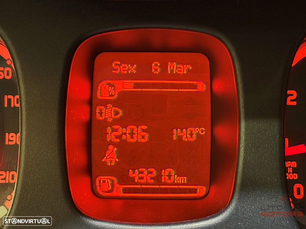 Fiat Panda 1.0 Hybrid City Cross - 24