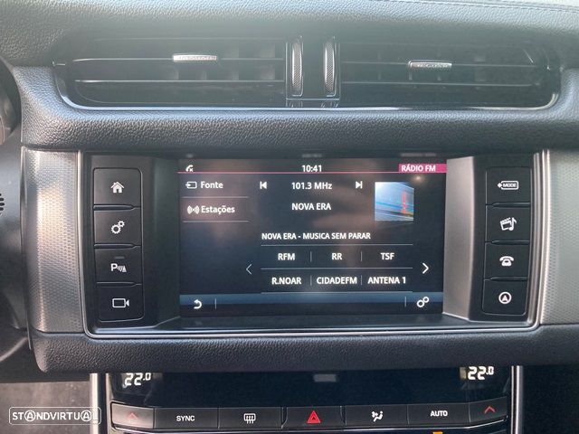 Jaguar XF Sportbrake 20d Aut. Prestige - 24