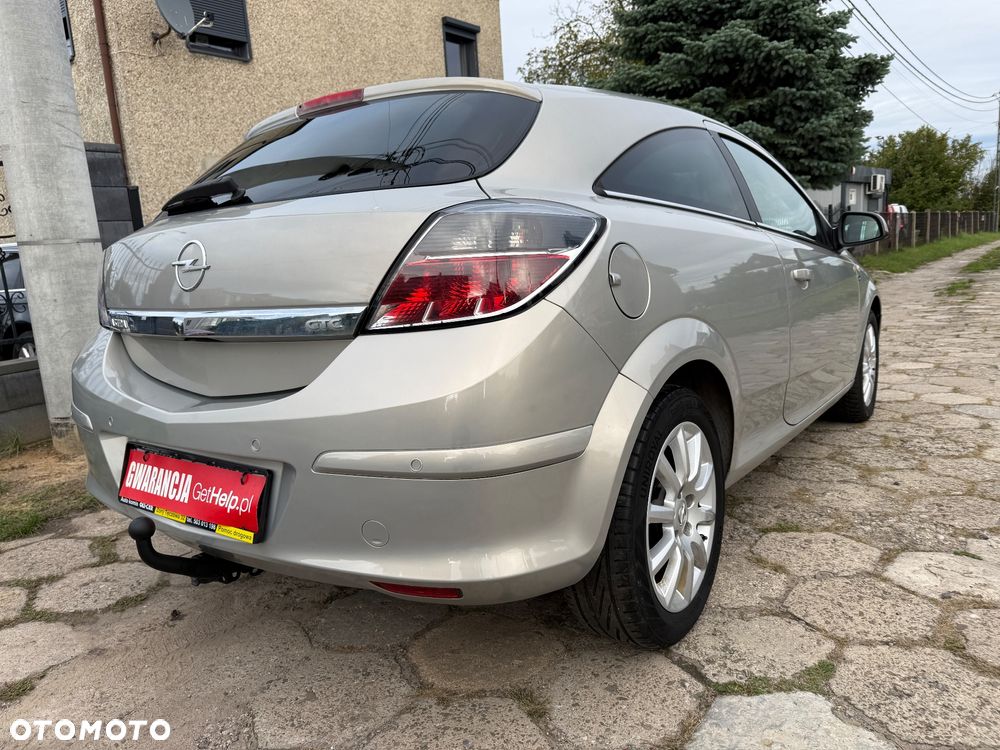 Opel Astra III GTC 1.6 111 - 9