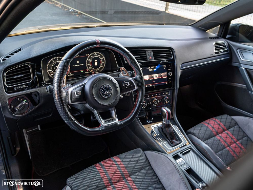 VW Golf - 8