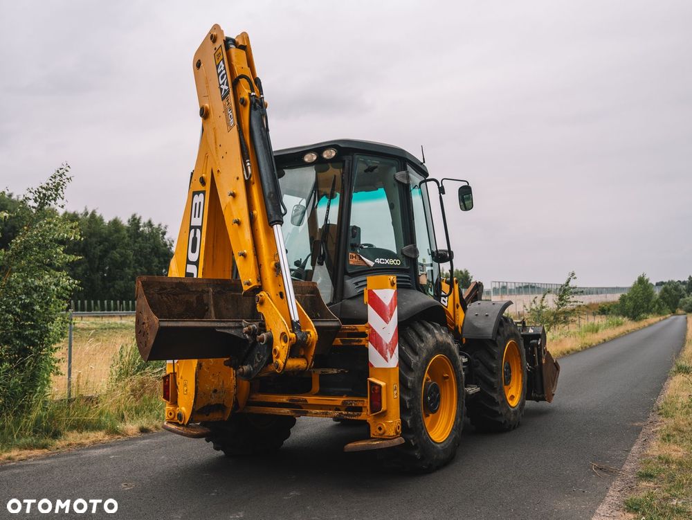 JCB 4CX - 10